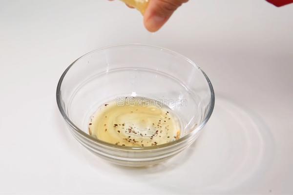 加拿大北极虾生虾梅渍番茄拼盘的做法图解6