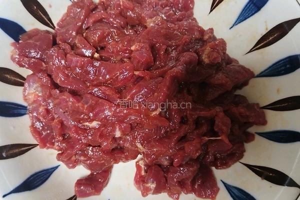 香菜炒牛肉的做法图解2