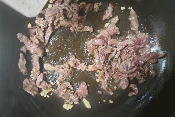 香菜炒牛肉的做法图解6