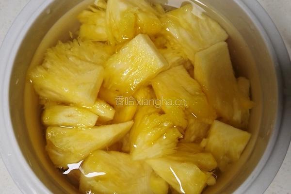 菠萝咕噜肉的做法图解2