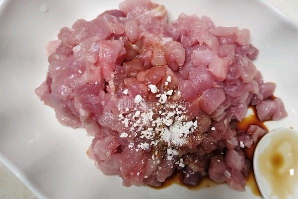 肉沫豇豆的做法图解2