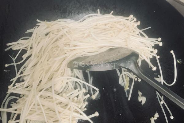 日本豆腐金针菇煲的做法图解8