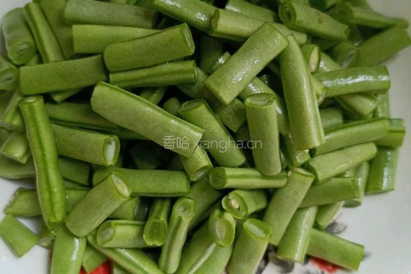 红烧四季豆的做法图解1