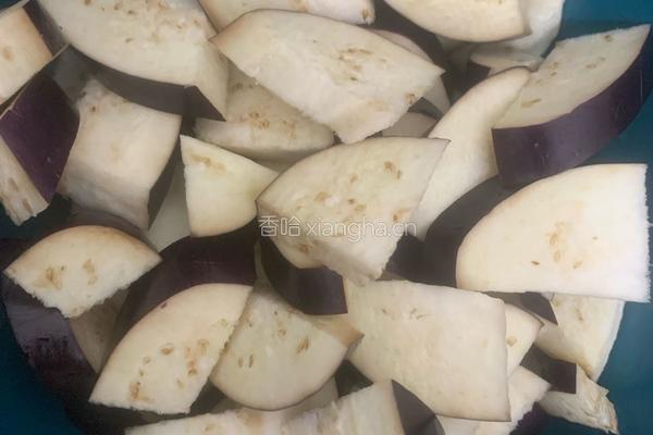 红烧肉末茄子的做法图解2