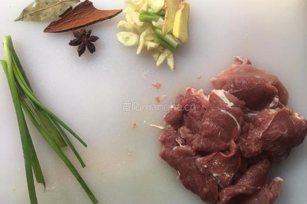 麻辣水煮肉片的做法图解1