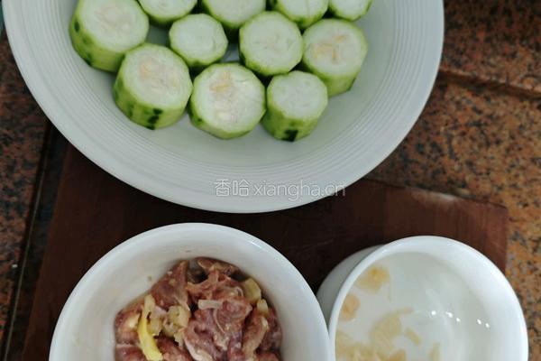 干贝瘦肉蒸丝瓜的做法图解2