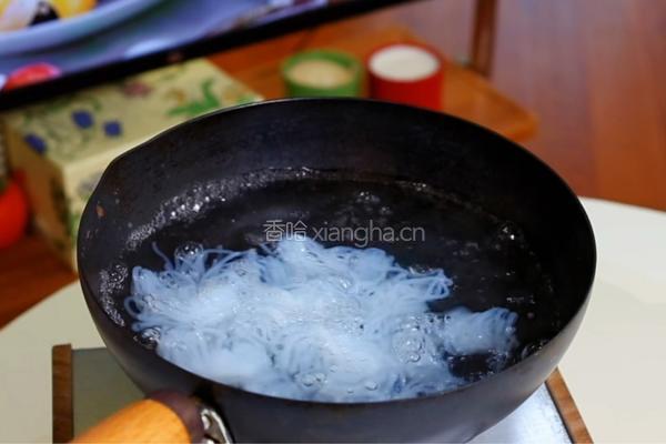 泰式加拿大北极虾捞汁海鲜荟的做法图解4