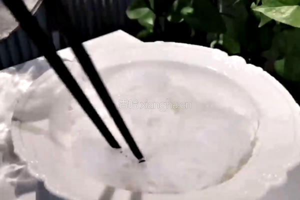 捞汁加拿大北极虾的做法图解2